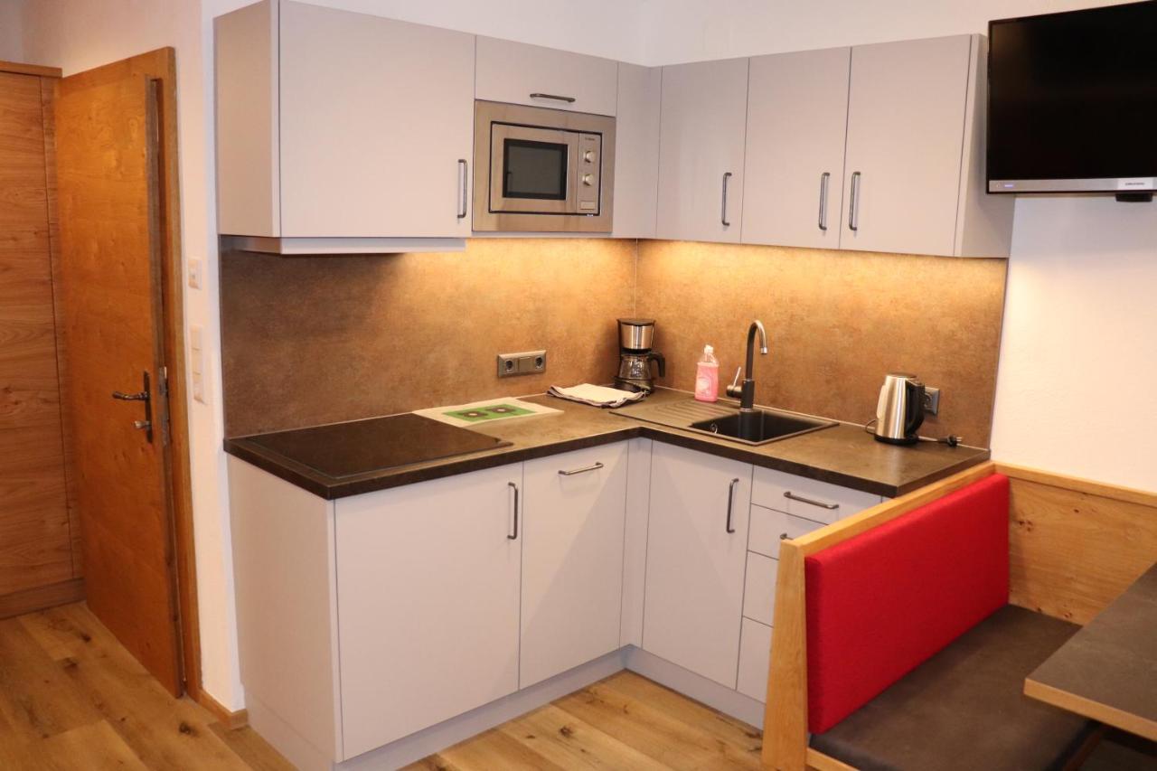 Haus Alpenflora Apartment Flirsch Ngoại thất bức ảnh