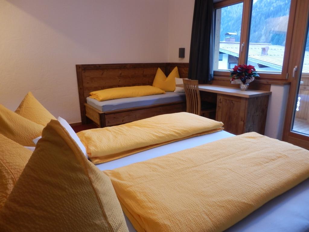 Haus Alpenflora Apartment Flirsch Ngoại thất bức ảnh