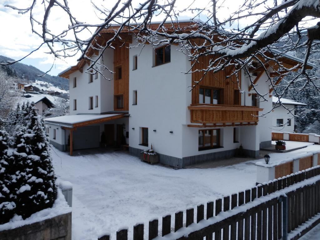 Haus Alpenflora Apartment Flirsch Ngoại thất bức ảnh