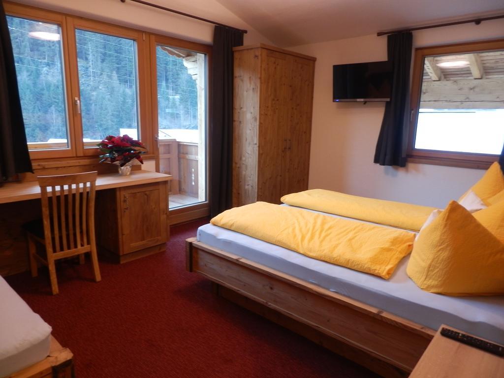 Haus Alpenflora Apartment Flirsch Ngoại thất bức ảnh