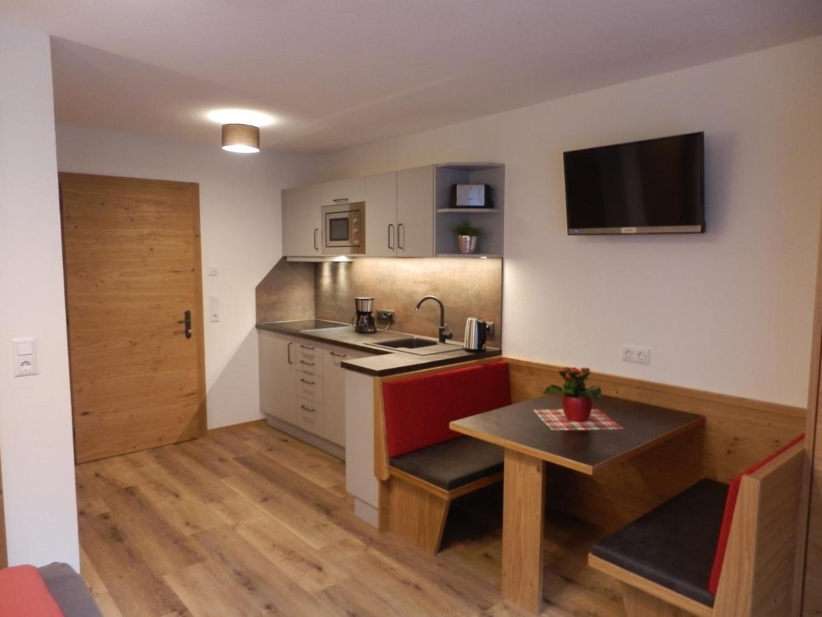 Haus Alpenflora Apartment Flirsch Ngoại thất bức ảnh