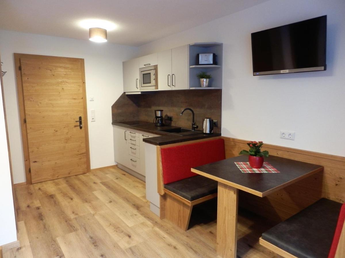 Haus Alpenflora Apartment Flirsch Ngoại thất bức ảnh